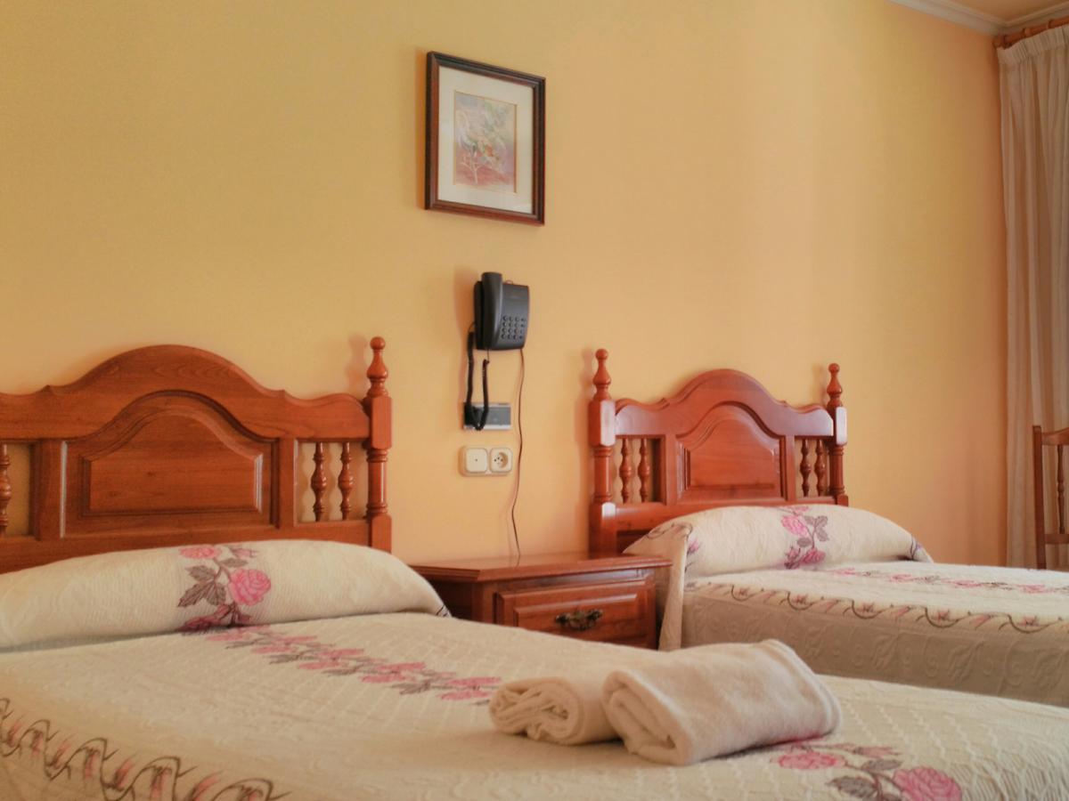 Pico Sacro I Hostal-Pension Santiago De Compostela Hotel ภายนอก รูปภาพ